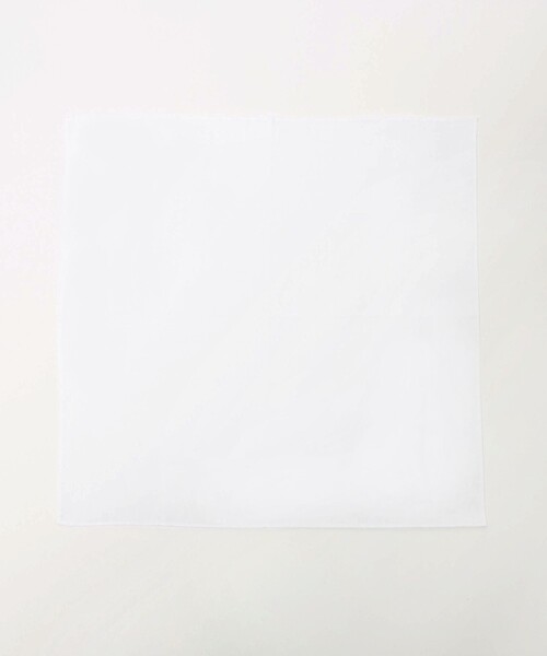 green label relaxing（グリーンレーベルリラクシング）の「麻 30cm×30cm ポケットチーフ（ポケットチーフ・メンズ・オフホワイト・FREE）」の2枚目の写真