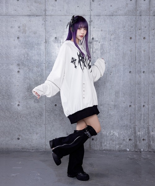 Amilige(アミリージュ)の「クマ耳スタッズ付きパーカー(パーカー・レディース・ホワイト/ブラック・FREE)」の11枚目の写真