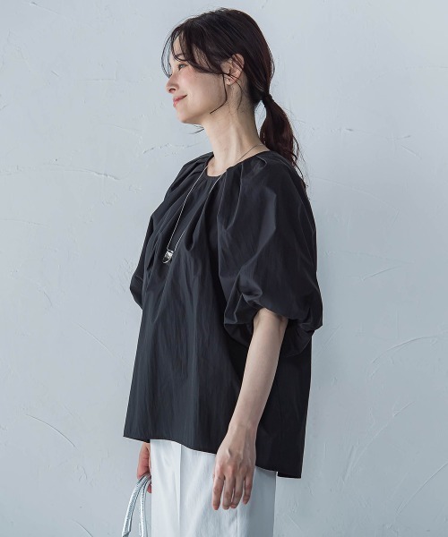 LAUTREAMONT(ロートレアモン)の「【一部店舗限定販売】ワッシャーボリュームスリーブブラウス≪手洗い可能≫(シャツ/ブラウス・レディース・ブラック/カーキ/ブルー・9号)」の4枚目の写真