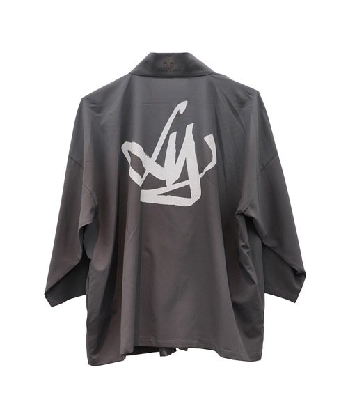 TROVE(トローヴ)の「TROVE x 岡部文彦 x WAROBE / ACTIVE HANTEN 刈(カーディガン/ボレロ・メンズ・ブラック/チャコール・2/3/4)」の1枚目の写真