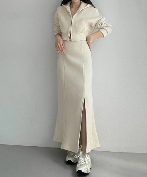 Louere（ルエレ）の「裏起毛スウェットショートパーカー+スリットマーメイドスカートSET[高身長サイズMT/低身長サイズS有り]（セットアップ・レディース・アイボリー/ブラック/杢グレー/ネイビー/チャコール・MEDIUM/SMALL/X-LARGE/LARGE/MT）」の6枚目の写真