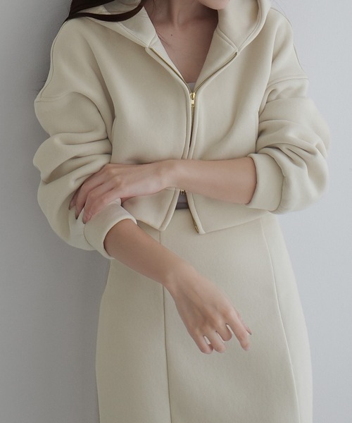 Louere（ルエレ）の「裏起毛スウェットショートパーカー+スリットマーメイドスカートSET[高身長サイズMT/低身長サイズS有り]（セットアップ・レディース・アイボリー/ブラック/杢グレー/ネイビー/チャコール・MEDIUM/SMALL/X-LARGE/LARGE/MT）」の10枚目の写真