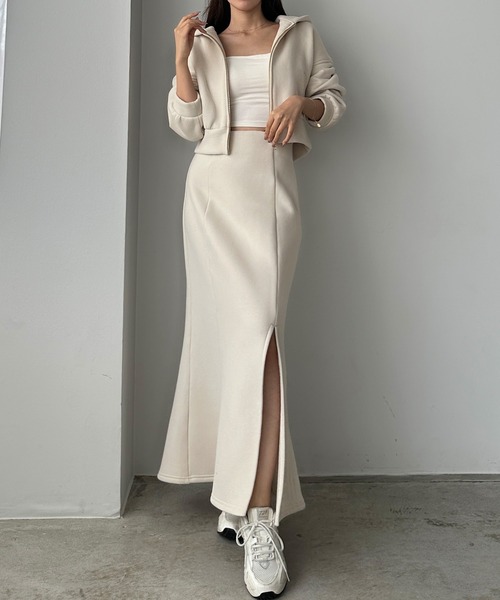 Louere（ルエレ）の「裏起毛スウェットショートパーカー+スリットマーメイドスカートSET[高身長サイズMT/低身長サイズS有り]（セットアップ・レディース・アイボリー/ブラック/杢グレー/ネイビー/チャコール・MEDIUM/SMALL/X-LARGE/LARGE/MT）」の13枚目の写真