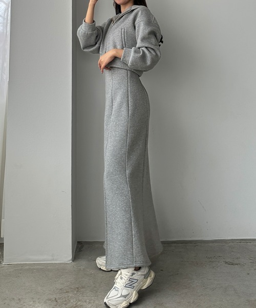 Louere（ルエレ）の「裏起毛スウェットショートパーカー+スリットマーメイドスカートSET[高身長サイズMT/低身長サイズS有り]（セットアップ・レディース・アイボリー/ブラック/杢グレー/ネイビー/チャコール・MEDIUM/SMALL/X-LARGE/LARGE/MT）」の17枚目の写真