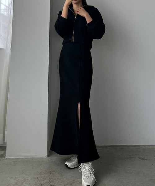 Louere（ルエレ）の「裏起毛スウェットショートパーカー+スリットマーメイドスカートSET[高身長サイズMT/低身長サイズS有り]（セットアップ・レディース・アイボリー/ブラック/杢グレー/ネイビー/チャコール・MEDIUM/SMALL/X-LARGE/LARGE/MT）」の20枚目の写真