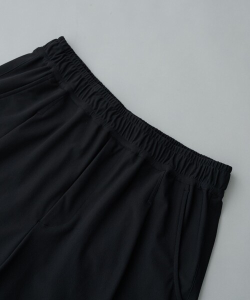 PUBLIC TOKYO(パブリックトウキョウ)の「〈セットアップ対応〉接触冷感 | Air tool イージーショーツ(その他パンツ・メンズ・ブラック/ダークグレー・1/2)」の4枚目の写真