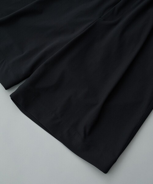 PUBLIC TOKYO(パブリックトウキョウ)の「〈セットアップ対応〉接触冷感 | Air tool イージーショーツ(その他パンツ・メンズ・ブラック/ダークグレー・1/2)」の6枚目の写真