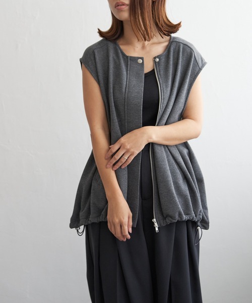 notch.（ノッチ）の「バルーンスウェットベスト（ベスト・レディース・グレー系その他/チャコール/ブラック/アイボリー・M）」の4枚目の写真