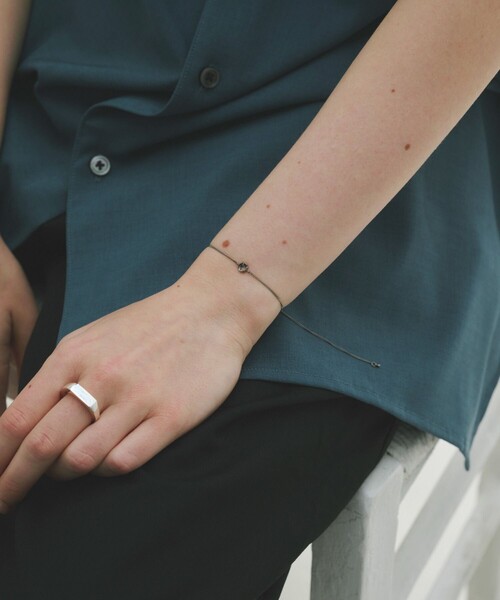 and cloud（アンドクラウド）の「Nocturnal Phases Bracelet（ブレスレット・レディース・シルバー/ブラック/イエローゴールド・FREE）」の13枚目の写真