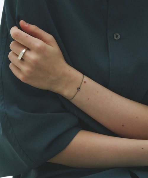 and cloud（アンドクラウド）の「Nocturnal Phases Bracelet（ブレスレット・レディース・シルバー/ブラック/イエローゴールド・FREE）」の9枚目の写真