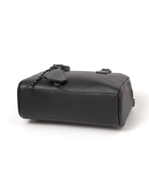 tiny tiny（ティニーティニー）の「パラコード付きボストンバッグ[tiny tiny(ティニーティニー)]（ボストンバッグ・レディース・ブラウン/ブラック・0）」の11枚目の写真