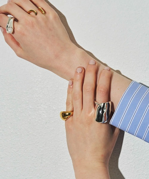 loni（ロニ）の「(loni)Benjamin asymmetry ring（リング・レディース・シルバー/ゴールド・13）」の6枚目の写真