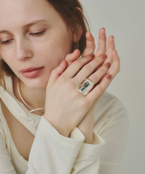 loni（ロニ）の「(loni)Benjamin asymmetry ring（リング・レディース・シルバー/ゴールド・13）」の11枚目の写真