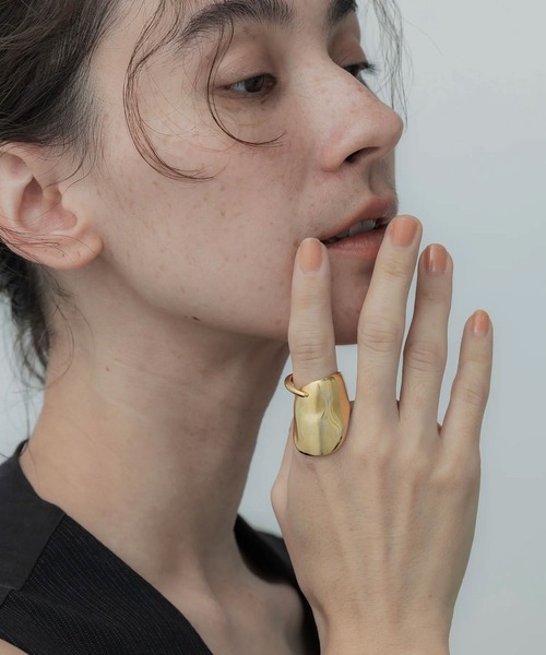 loni（ロニ）の「(loni)Benjamin asymmetry ring（リング・レディース・シルバー/ゴールド・13）」の21枚目の写真