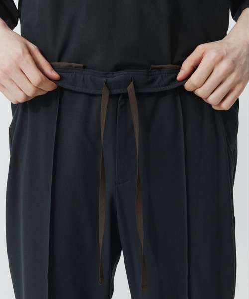 PUBLIC TOKYO（パブリックトウキョウ）の「【残りわずか】Air tool スリムスラックス  /ウォッシャブル/夏服/ストレッチ/伸縮性/通気性/防シワ性/UVカット/セットアップ（スラックス・メンズ・ダークグレー/ブラック・1/2/3）」の13枚目の写真