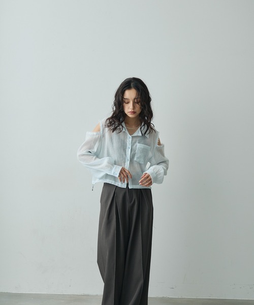 Lunea（ルネア）の「レースオープンショルダーシアーシャツ（シャツ/ブラウス・レディース・ホワイト/ブルー・FREE）」の9枚目の写真