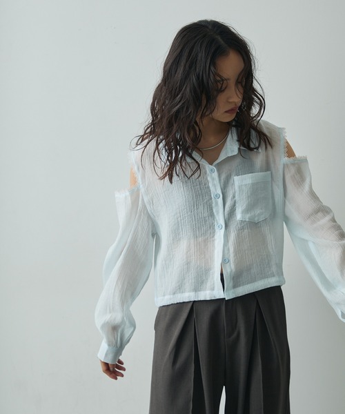 Lunea（ルネア）の「レースオープンショルダーシアーシャツ（シャツ/ブラウス・レディース・ホワイト/ブルー・FREE）」の17枚目の写真