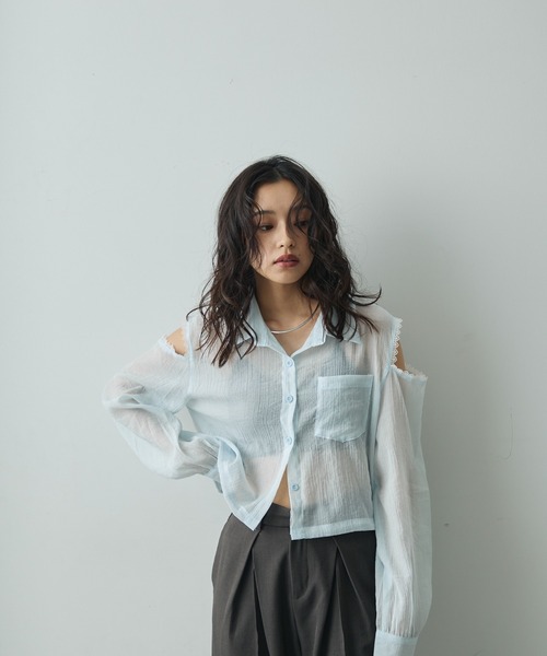 Lunea（ルネア）の「レースオープンショルダーシアーシャツ（シャツ/ブラウス・レディース・ホワイト/ブルー・FREE）」の8枚目の写真