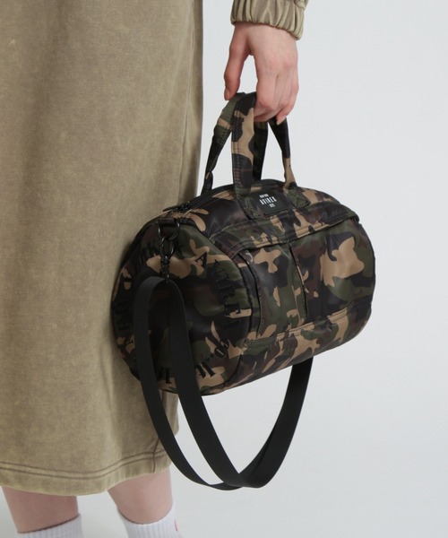 AVIREX(アヴィレックス)の「《直営店限定》POCKET MINI DUFFLE BAG/ポケットミニダッフルバッグ(ボストンバッグ・レディース・カモフラージュ/ブラック/グレー・F)」の7枚目の写真