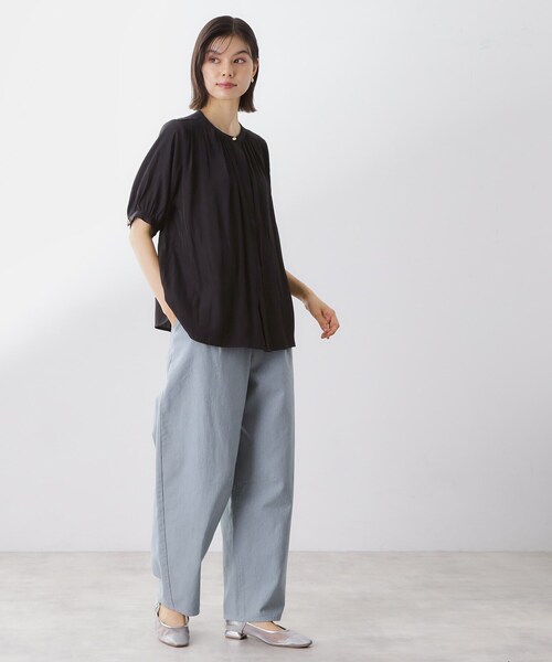 THE SHOP TK (ザ ショップ ティーケー )の「【インしなくも決まる】サテンギャザー5分袖ブラウス(シャツ/ブラウス・レディース・アイボリー/グリーン/ネイビー・12/13)」の14枚目の写真