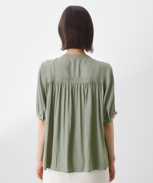 THE SHOP TK (ザ ショップ ティーケー )の「【インしなくも決まる】サテンギャザー5分袖ブラウス(シャツ/ブラウス・レディース・アイボリー/グリーン/ネイビー・12/13)」の18枚目の写真