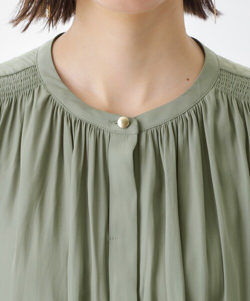 THE SHOP TK (ザ ショップ ティーケー )の「【インしなくも決まる】サテンギャザー5分袖ブラウス(シャツ/ブラウス・レディース・アイボリー/グリーン/ネイビー・12/13)」の19枚目の写真