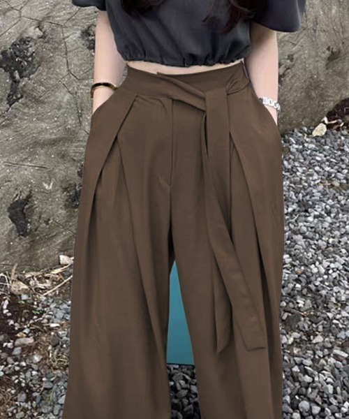 SHEPP(シープ)の「ウエストリボンデザイン タックワイドスラックス(スラックス・レディース・ブラック/グレー/ピンク/ブラウン/グリーン・L/M/S)」の3枚目の写真