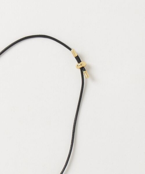 ティアドロップモチーフ付きコードチョーカーネックレス（ネックレス