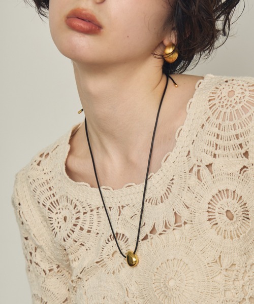 Trish（トリッシュ）の「ティアドロップモチーフ付きコードチョーカーネックレス（ネックレス・レディース・シルバー/ゴールド・FREE）」の10枚目の写真