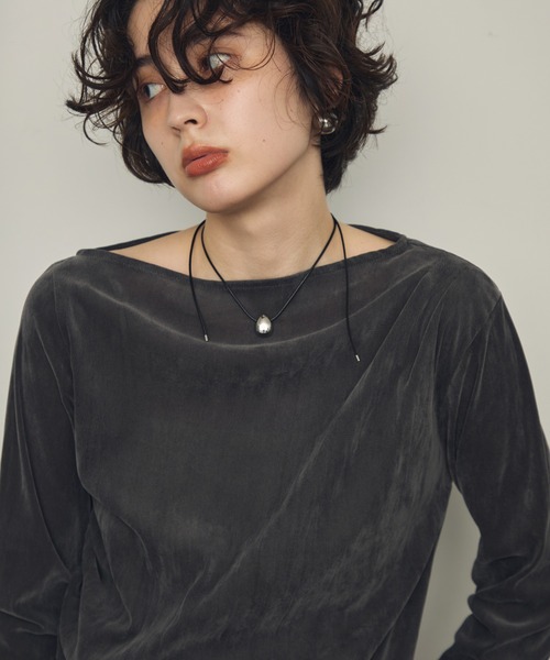 Trish（トリッシュ）の「ティアドロップモチーフ付きコードチョーカーネックレス（ネックレス・レディース・シルバー/ゴールド・FREE）」の4枚目の写真