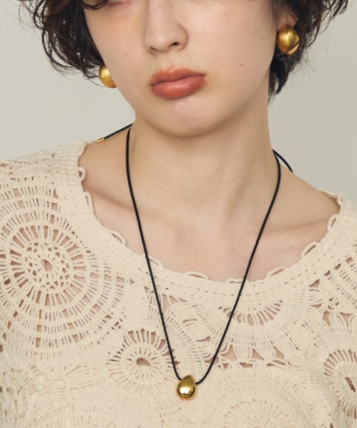 Trish（トリッシュ）の「ティアドロップモチーフ付きコードチョーカーネックレス（ネックレス・レディース・シルバー/ゴールド・FREE）」の22枚目の写真