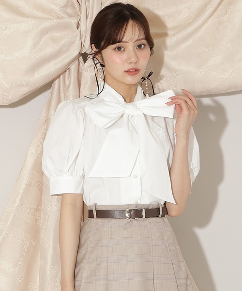 WILLSELECTION（ウィルセレクション）の「モノグラム刺しゅうリボンタイブラウス（シャツ/ブラウス・レディース・ブラック/オフホワイト・FREE）」の5枚目の写真