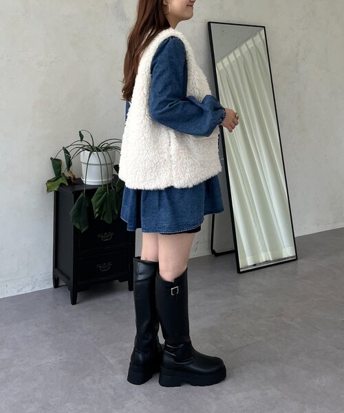 prose verse（プロズヴェール）の「フロントジップカーリーファーベスト（ベスト・レディース・アイボリー・LARGE/MEDIUM）」の3枚目の写真