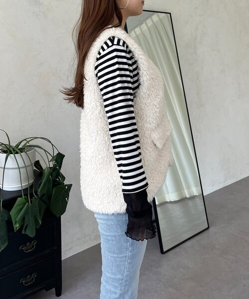 prose verse（プロズヴェール）の「フロントジップカーリーファーベスト（ベスト・レディース・アイボリー・LARGE/MEDIUM）」の5枚目の写真