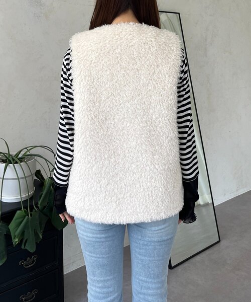 prose verse（プロズヴェール）の「フロントジップカーリーファーベスト（ベスト・レディース・アイボリー・LARGE/MEDIUM）」の6枚目の写真