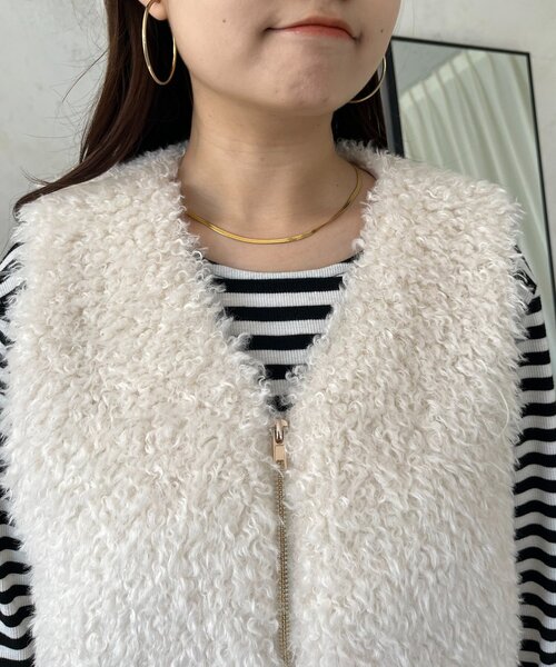 prose verse（プロズヴェール）の「フロントジップカーリーファーベスト（ベスト・レディース・アイボリー・LARGE/MEDIUM）」の7枚目の写真