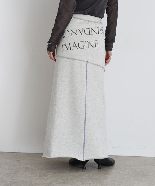 Eimee Law（エイミーロウ）の「配色ボアスウェット バックテキストジップスカート（スカート・レディース・ライトグレー/オートミール/ネイビー・FREE）」の2枚目の写真