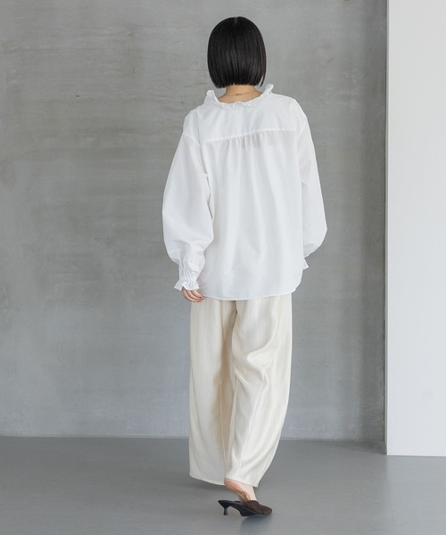 A part by（アパートバイ）の「フリル2WAYブラウス（シャツ/ブラウス・レディース・アイボリー/ブラック・FREE）」の6枚目の写真