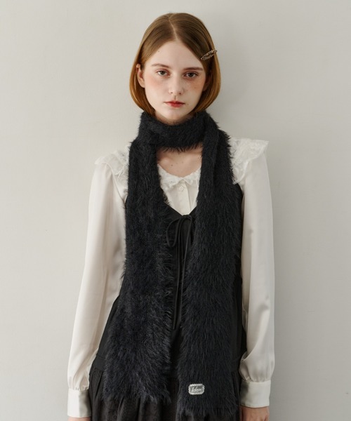 idem(イデム)の「slim knit shaggy muffler / スリムシャギーマフラー(マフラー・レディース・ブラック/アイボリー・FREE)」の13枚目の写真