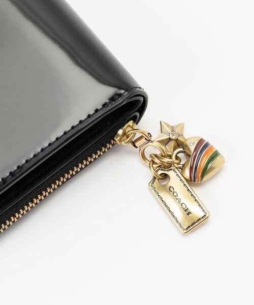 COACH(コーチ)の「エッセンシャル ビルフォールド ウォレット・チャーム(財布・レディース・ブラック系その他・ONE)」の3枚目の写真