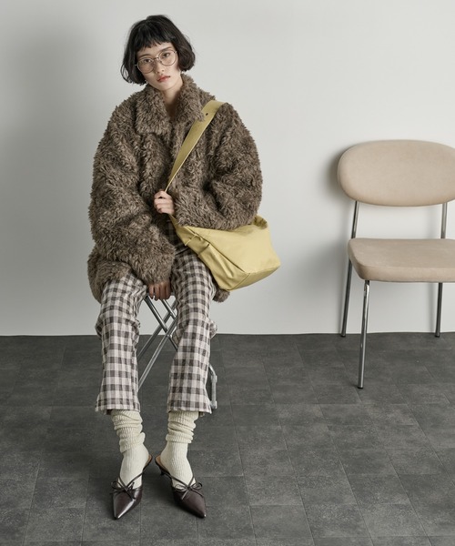 THE YOn（ザヨン）の「フェイクレザーワンショルダーバッグ（ショルダーバッグ・レディース・ブラック/イエロー/ブラウン・FREE）」の9枚目の写真