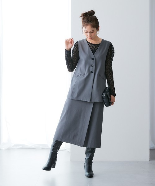 7days Life Styling(セブンデイズライフスタイリング)の「落ち感ドレープ素材ウエスト金ボタンラップ風タイトスカート(タテヨコストレッチ・しわになりにくい・速乾・UVカット)<大きいサイズ有>(スカート・レディース・グレー/ブラック・M/L/LL/3L)」の8枚目の写真