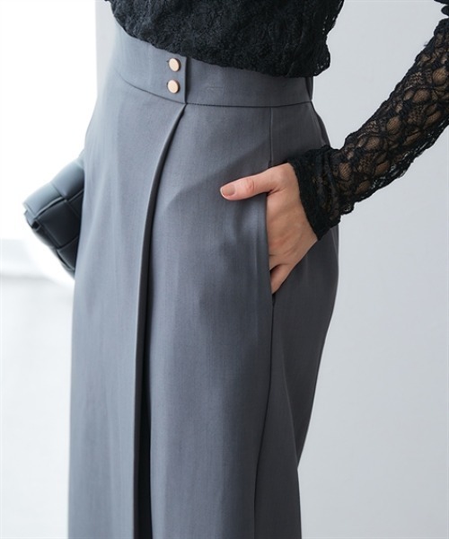 7days Life Styling(セブンデイズライフスタイリング)の「落ち感ドレープ素材ウエスト金ボタンラップ風タイトスカート(タテヨコストレッチ・しわになりにくい・速乾・UVカット)<大きいサイズ有>(スカート・レディース・グレー/ブラック・M/L/LL/3L)」の19枚目の写真