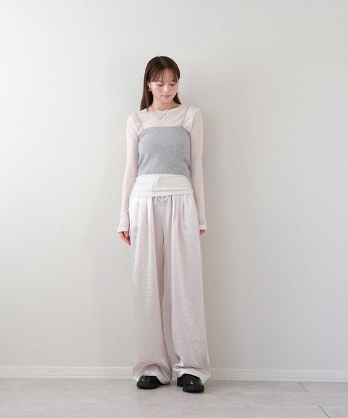 Reurie'（レウリィ）の「サテンワイドスラックス / ロング丈 ウエストゴム シンプル モード カジュアル モノトーン（スラックス・レディース・ブラック/アイボリー・FREE）」の9枚目の写真