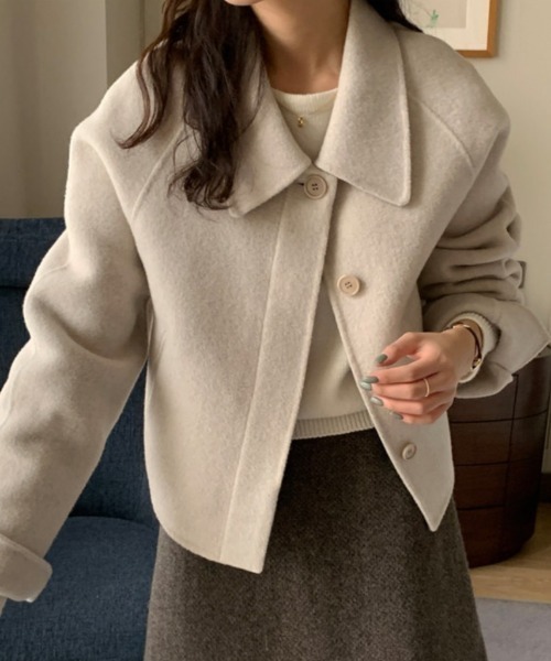 FREE STYLISTS(フリー スタイリスト)の「YUGA_YGMC wool short coat(ステンカラーコート・レディース・ライトグレー/オフホワイト/ブラック/ダークグレー・FREE)」の9枚目の写真