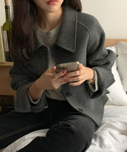 FREE STYLISTS(フリー スタイリスト)の「YUGA_YGMC wool short coat(ステンカラーコート・レディース・ライトグレー/オフホワイト/ブラック/ダークグレー・FREE)」の21枚目の写真