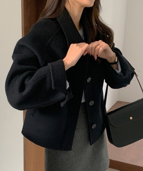 FREE STYLISTS(フリー スタイリスト)の「YUGA_YGMC wool short coat(ステンカラーコート・レディース・ライトグレー/オフホワイト/ブラック/ダークグレー・FREE)」の15枚目の写真