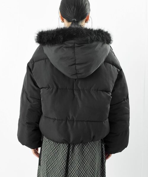 rps（アールピーエス）の「フェイクファーフード付き中綿ジャケット（ダウンジャケット/コート・レディース・ブラック/グレイッシュベージュ・フリー）」の21枚目の写真