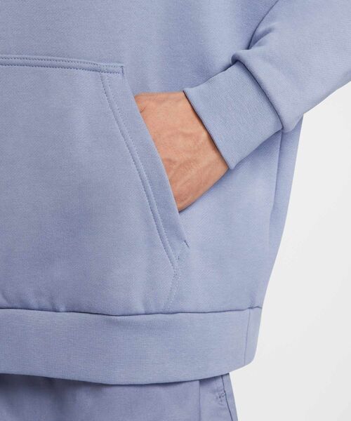NIKE(ナイキ)の「ナイキ クラブ フリース メンズ オーバーサイズド フレンチ テリー プルオーバー パーカー / Nike Club Fleece Men's Oversized French Terry Pullover Hoodie HJ1817-499 World Indigo(パーカー・メンズ・ブルー系その他2・M/L/XL/2XL/S)」の5枚目の写真