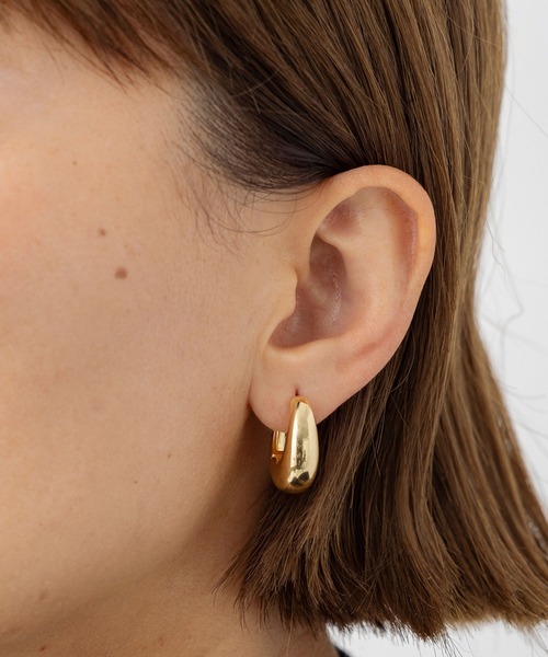 AJUGA.（アジュガ）の「クレッシェンドフープピアス（ピアス（両耳用）・レディース・シルバー/ゴールド・ONE SIZE）」の5枚目の写真